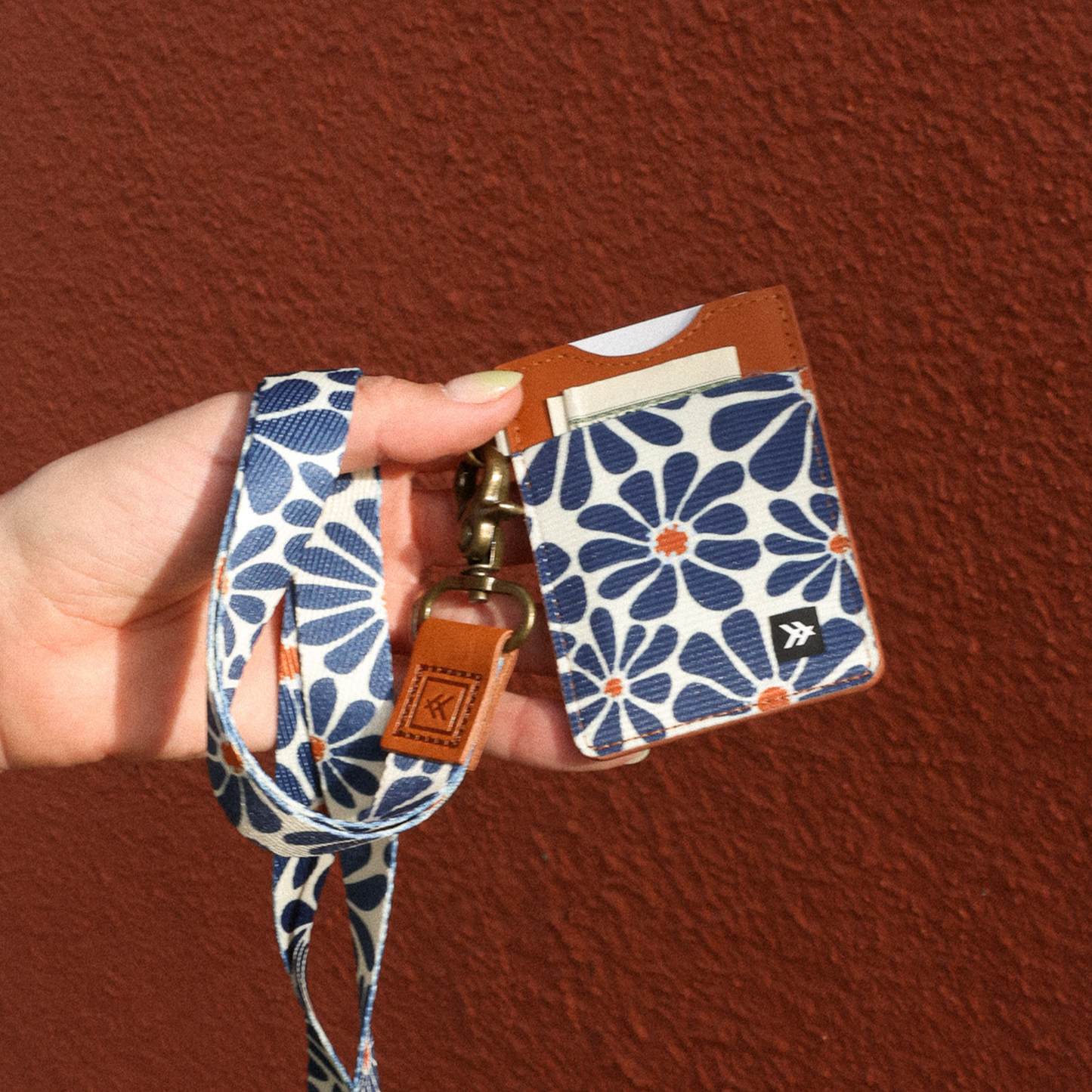 Vertical Leather Wallet - Emmeline Navy - Thread®