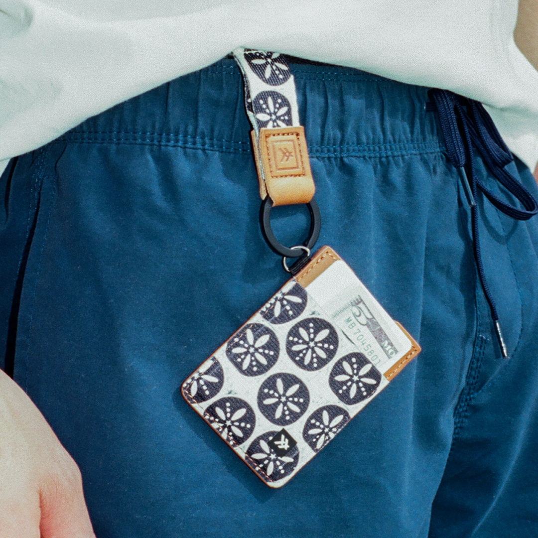 Keychain Clip - Sand Dollar Black - Thread®