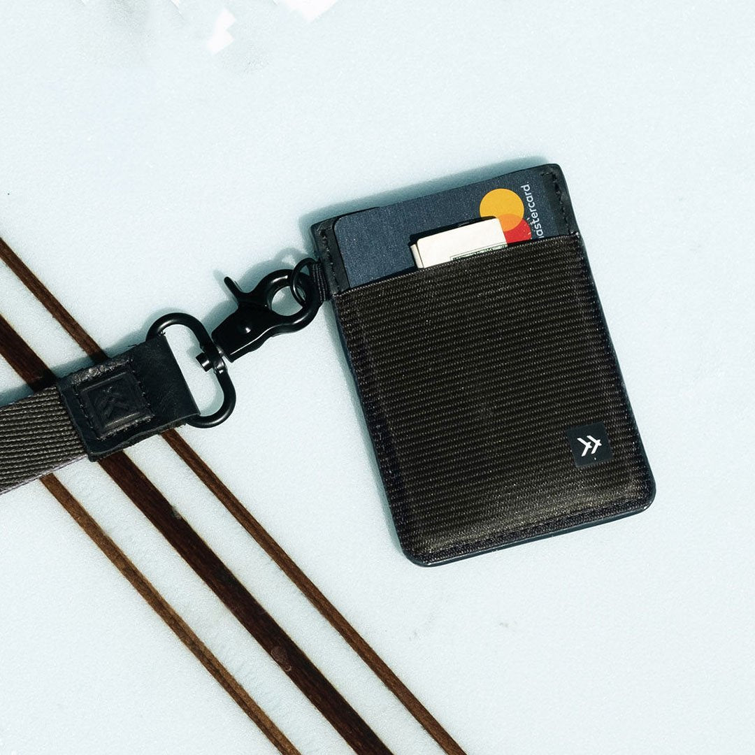 Vertical Leather Wallet - Black - Thread®