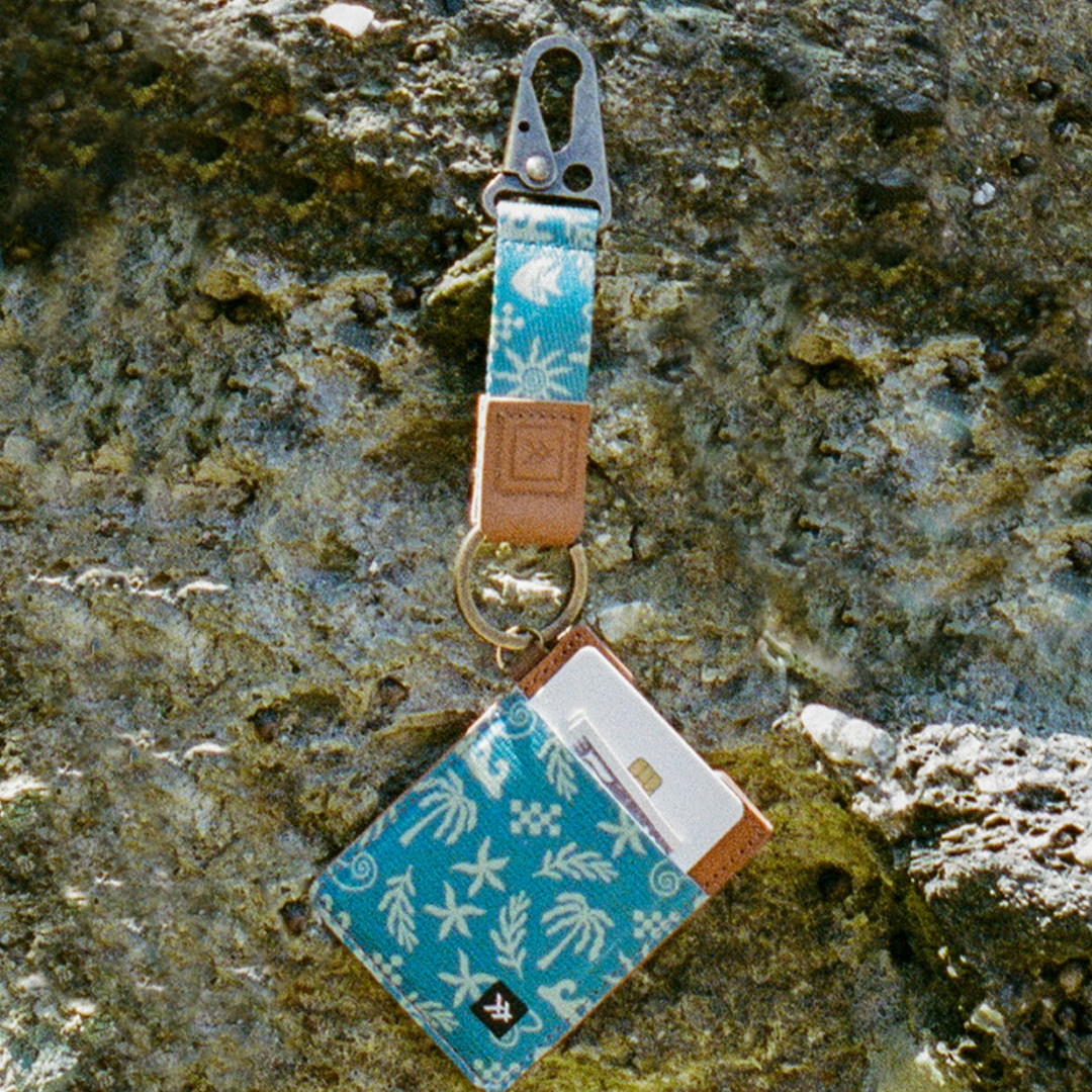 Vertical Leather Wallet - High Tide - Thread®