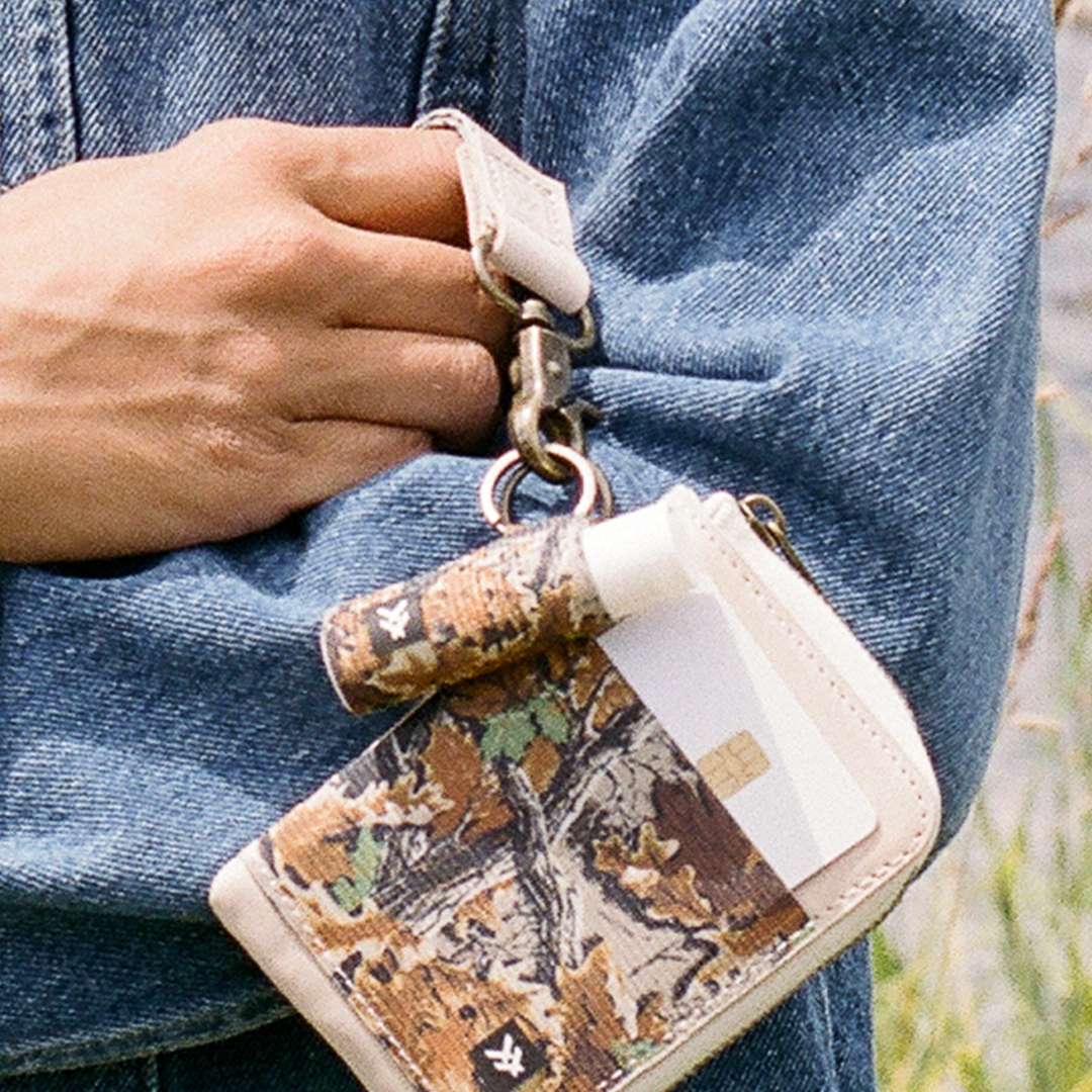 Chapstick Holder Keychain - Realtree Advantage - Thread®