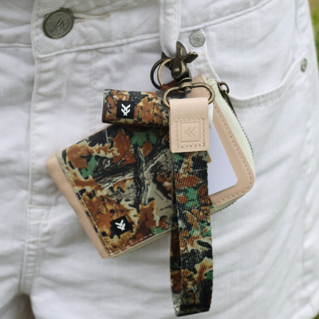 Wristlet Keychain - Realtree Advantage - Thread®