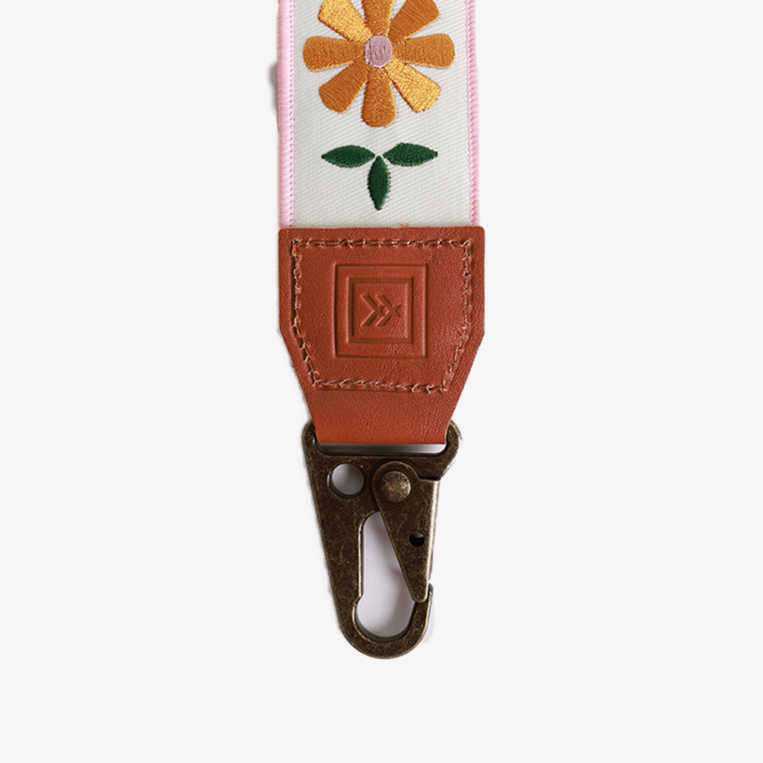 Explorer Key Tag - Daisy - Thread®
