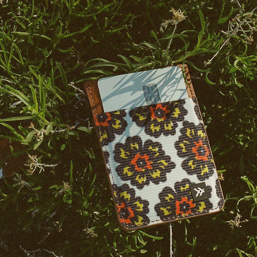 Vertical Leather Wallet - Gwen - Thread®