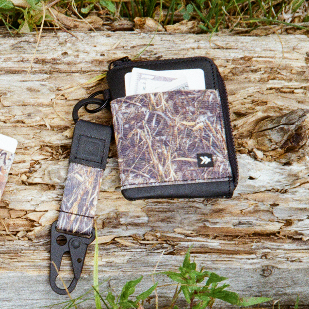 Leather Zip Wallet - Realtree Max - Thread®