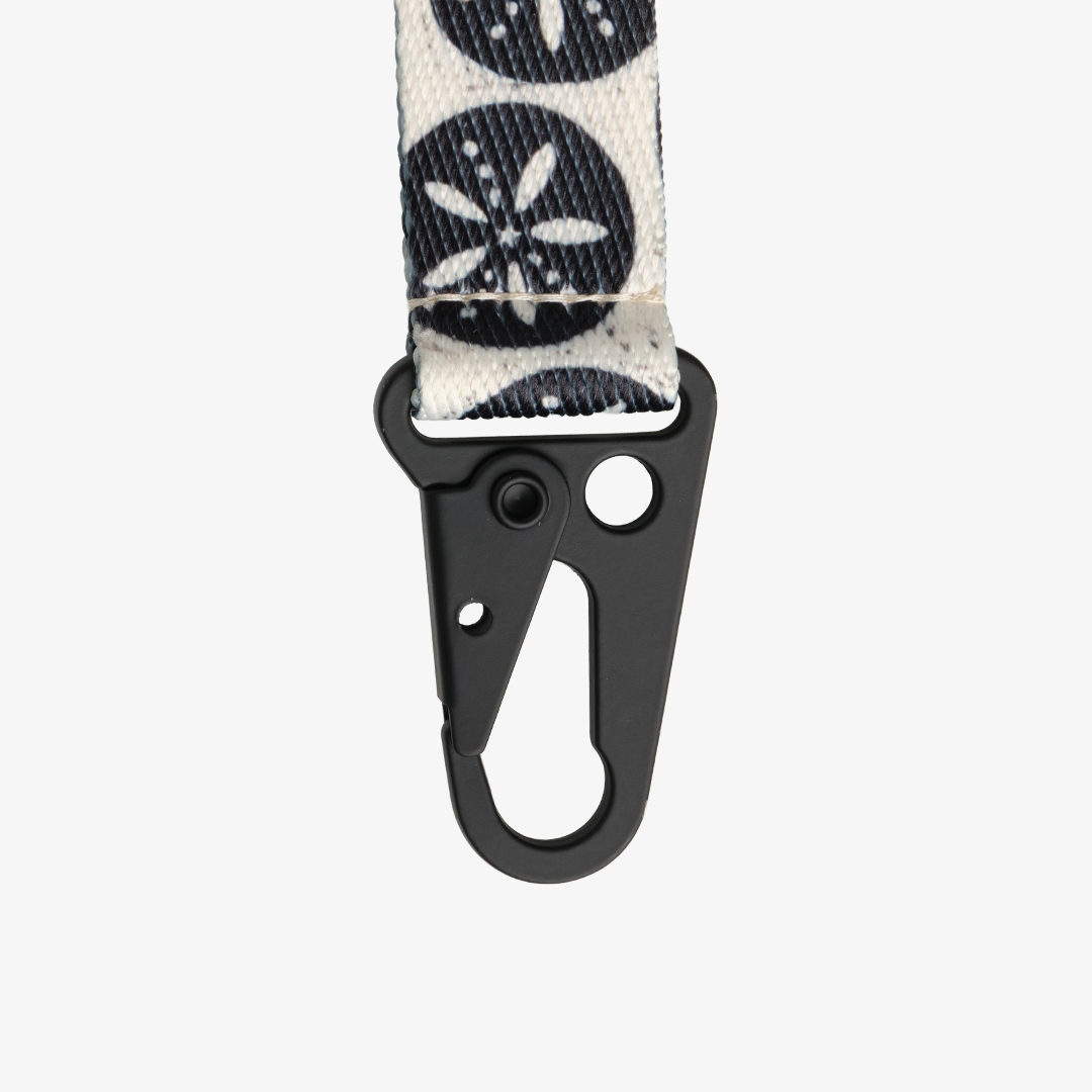 Keychain Clip - Sand Dollar Black - Thread®