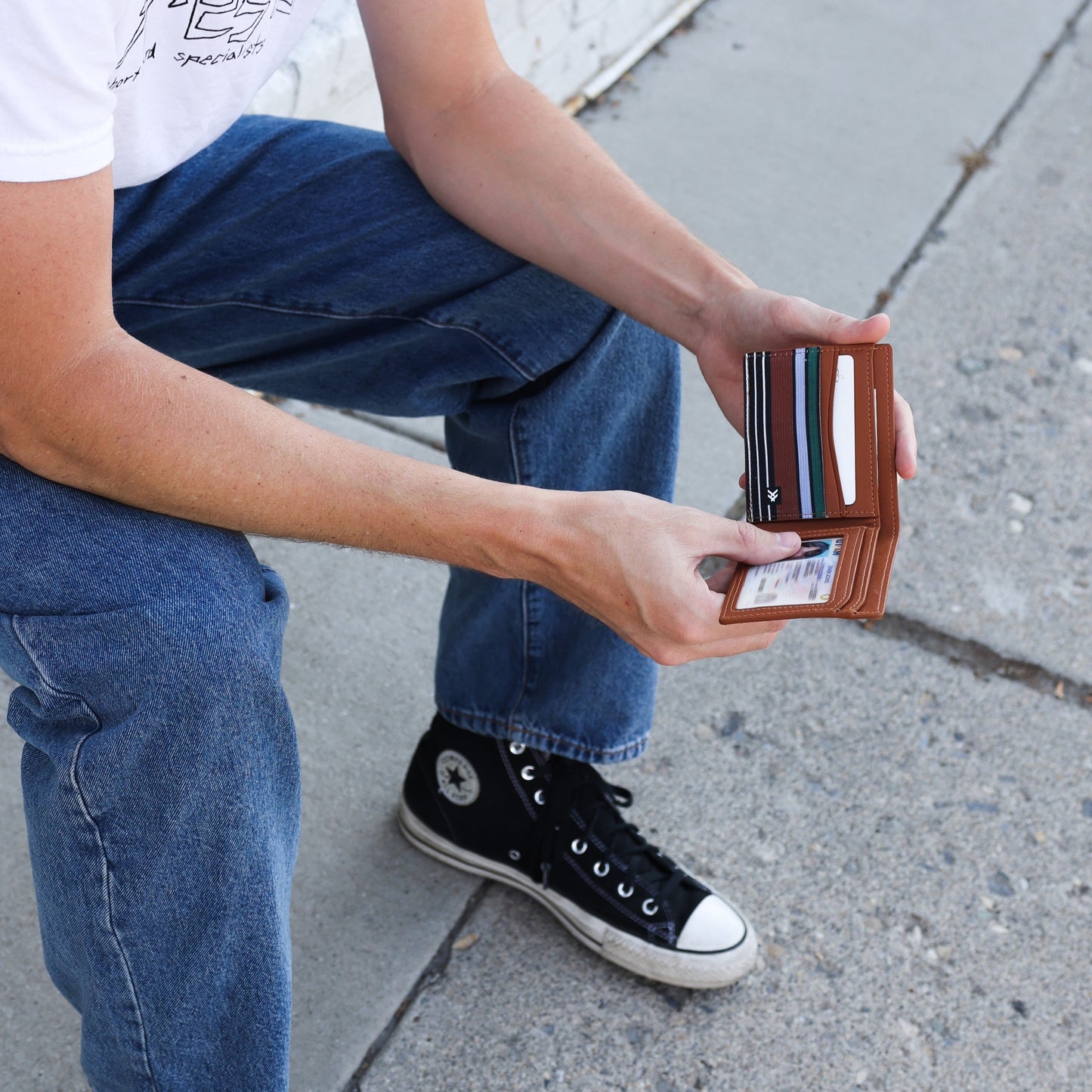 Vegan Leather Bifold Wallet - Wesley - Thread®